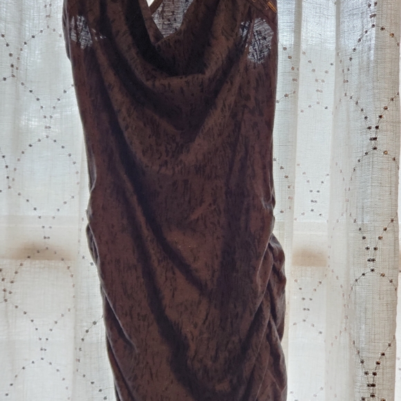 Dress. - Picture 1 of 4